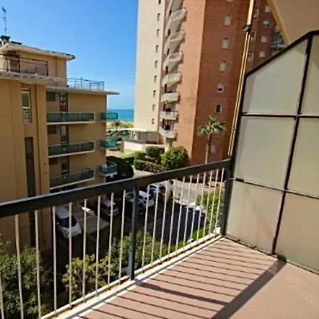 Casa Ninna A Due Passi Dal Mare 아파트 *